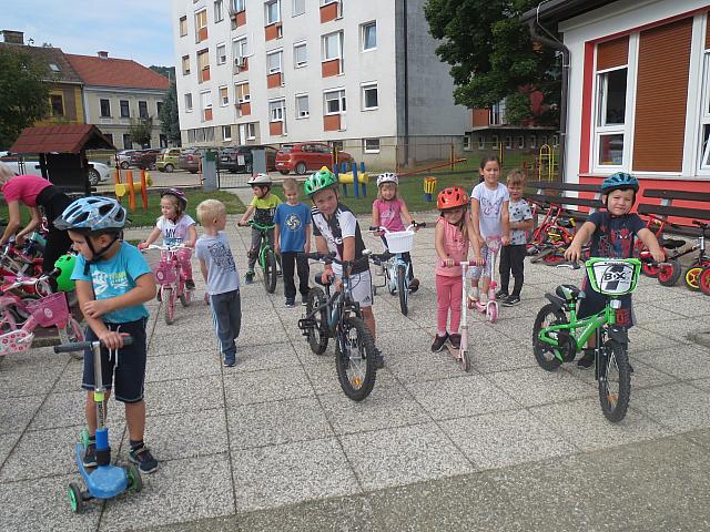 Svet se vrti - vožnja s kolesi, skiroji, poganjalci,.. (1)