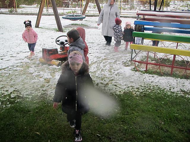 Igra na prvem snegu letos (23)