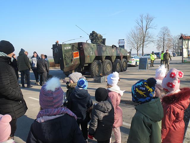 lahko oklepno vozilo valuk