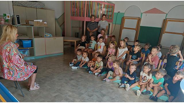 Mali grolek na obisku (4)