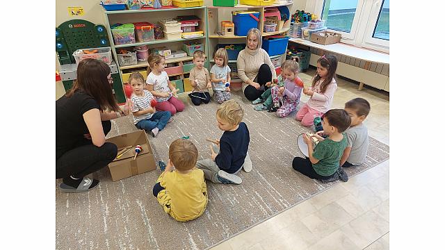 božična pravljica z glasbenim kotičkom Muzikanti (2)