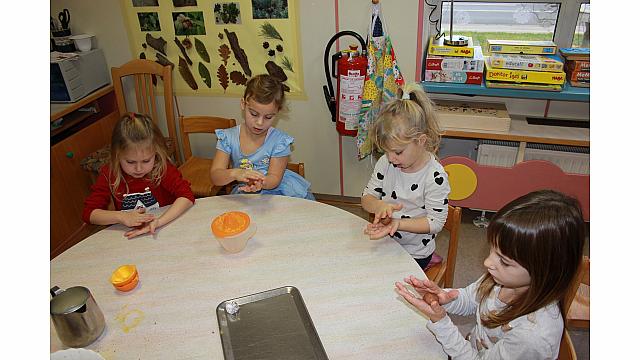 Izdelava piškotov (žoge) (4)