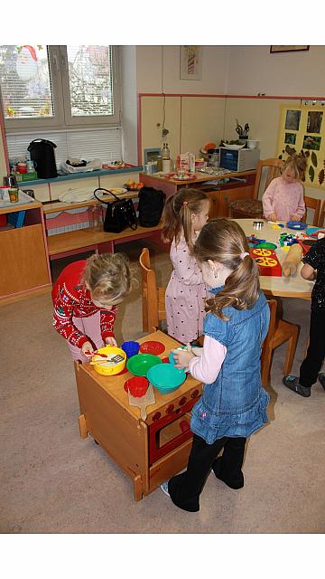 Reševanje ugank in peka slanega testa (mehurčki in žoge) (4)