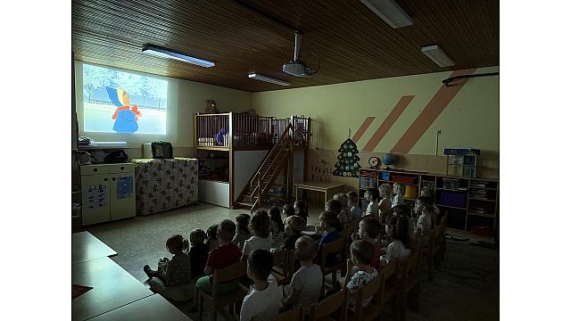 praznični kino - sovice, Pedenjpedi, lizike (1)