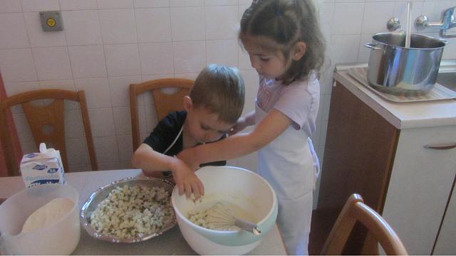 Nabiranje akacije in naredili palačinke iz njih (14)