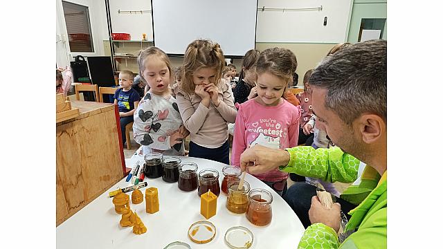 Čebelar - raziskovalci, mehurčki (4)