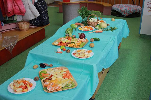 Sadno zelenjavni dan (raziskovalci, mehurčki, žoge) (3)