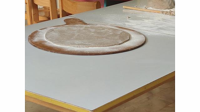 testo na loparju, Muzikanti, metulji, sončki