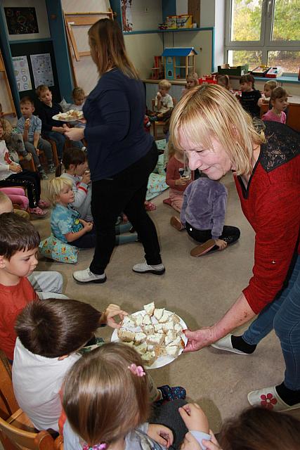 Priprava mlečnih namazov z Nado (raziskovalci, mehurčki, žoge) (8)