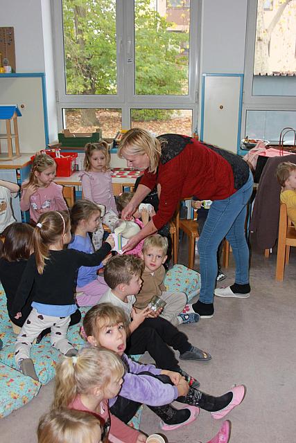 Priprava mlečnih namazov z Nado (raziskovalci, mehurčki, žoge) (9)