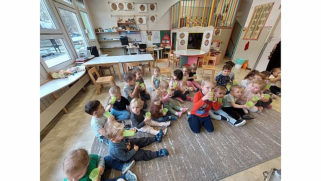 mlečni napitek , muzikanti(12)