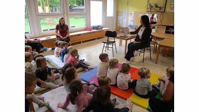 PRAVLJIČARKI SANDRA IN NATAŠA (7)