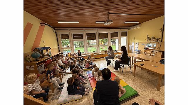 obisk knjižničark (6)-Sovice, Pedenjpedi, Lizike