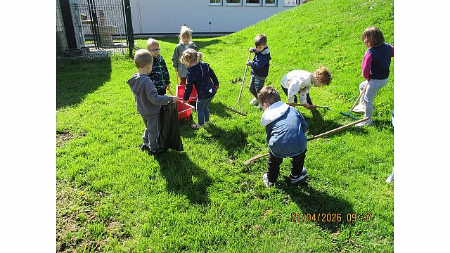 Urejamo okolico - Pedenjpedi (2)