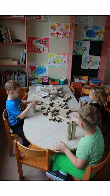 Ustvarjamo iz odpadnega materiala - žoge (1)