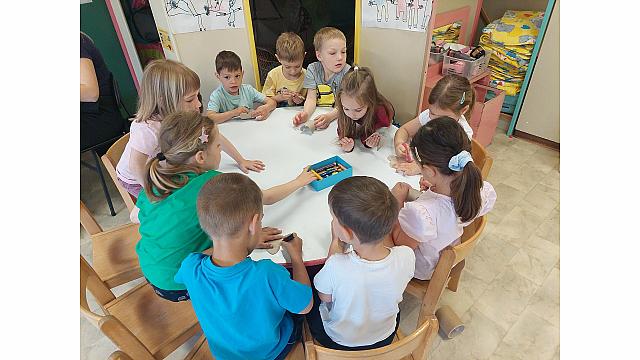 delavnica iz odpadkov - metulji Muzikanti (3)