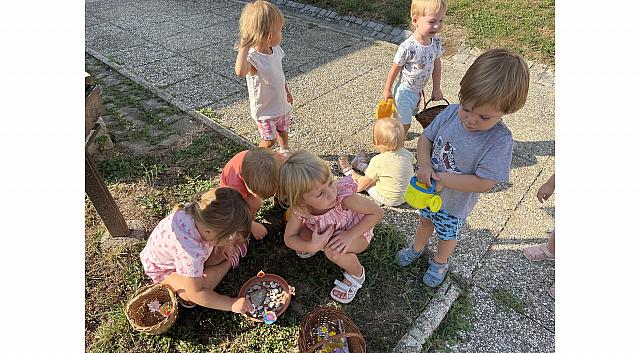 Priprava pitnikov za čebelice (26)