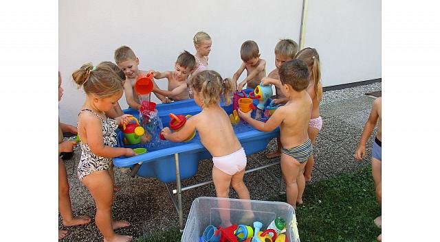 Uživanje v vodi oddelek B (3)
