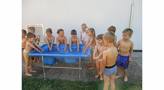 Uživanje v vodi oddelek B (9)