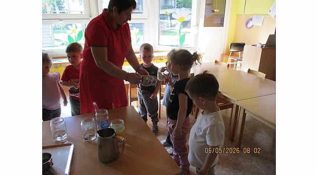 Eksperimentiranje z vodo (16)