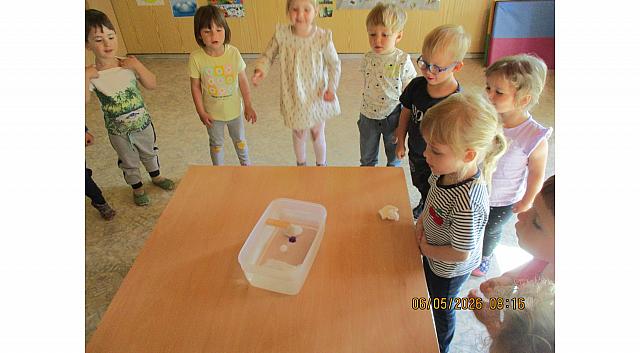Eksperimentiranje z vodo (32)
