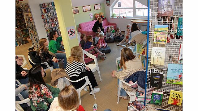 Pravljična urica v knjižnici Ljutomer (1)