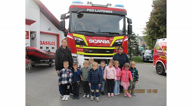 Pedenjpedi - obisk gasilskega doma (3)