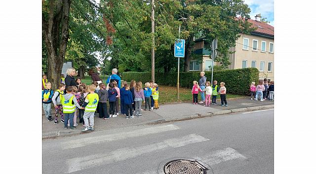 Pohod starejših z OŠIC (1)