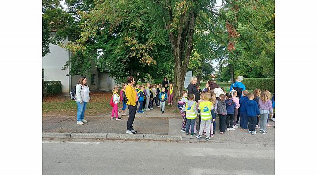 Pohod starejših z OŠIC (6)