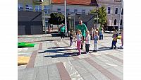 Igrajmo se skupaj na trgu (Raziskovalci, Mehurčki, Žoge, šola) (26)